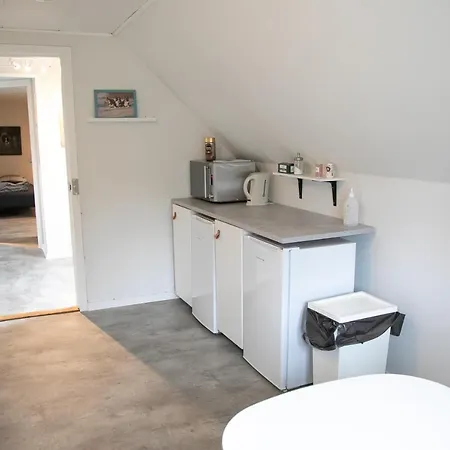 Appartement Vaerelse, Spiseomrade, Tv-Stue Og Eget Bad Pa Landet à Kvaerndrup Extérieur photo