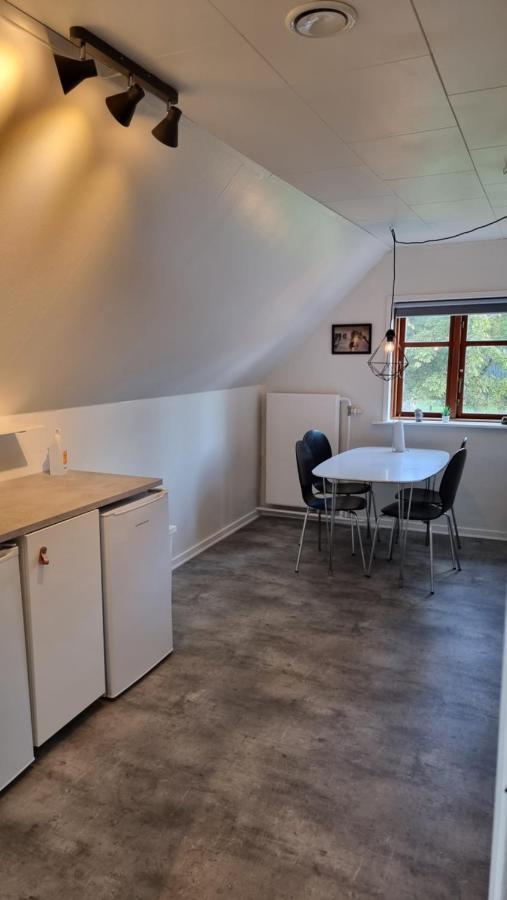 Séjour chez l'habitant Vaerelse, Spiseomrade, Tv-stue Og Eget Bad Pa Landet Kvaerndrup